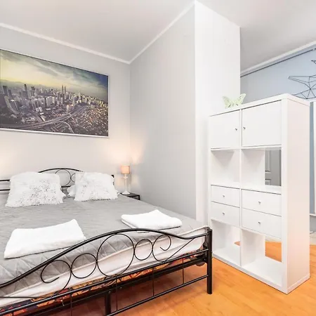 Appartement Bluszczanska 74 By Homeprime Warschau