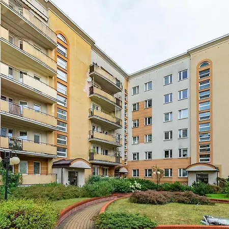 Bluszczanska 74 By Homeprime Apartment Warsaw